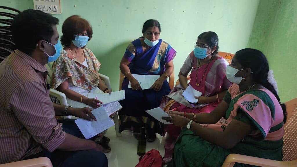 Teachers and parents in a facilitated school conversation